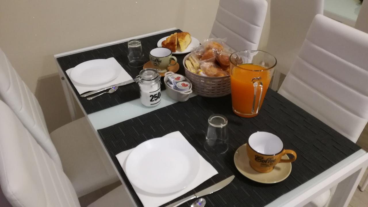 Bonsai Bed & Breakfast ฟิวมิชีโน ภายนอก รูปภาพ
